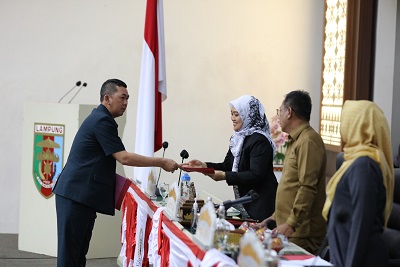 Wagub Nunik Apresiasi DPRD atas Disetujuinya Raperda BUMD PT. Lampung Jasa Utama