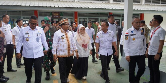 Penjabat Gubernur Lampung Tinjau Pelaksanaan Pilkada di TPS Khusus Lapas Kelas I Bandar Lampung