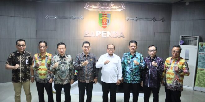 Pj. Gubernur Samsudin Pimpin Rapat Finalisasi Penerapan Opsen PKB dan Opsen BBNKB Tahun 2025