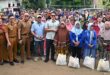 Pj Sekda Lampung Selatan Dampingi Bupati Terpilih Salurkan Bantuan Untuk Korban Banjir di Sragi