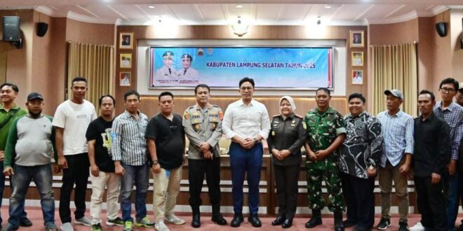 Bupati Egi Tegaskan Jalan Hukum Teguran hingga Pemberhentian Kades Hara Banjar Manis