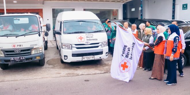 Purnama Wulan Sari Lepas Pengiriman Bantuan Kemanusiaan untuk Korban Bencana di Aceh, Sumut, dan Sumbar