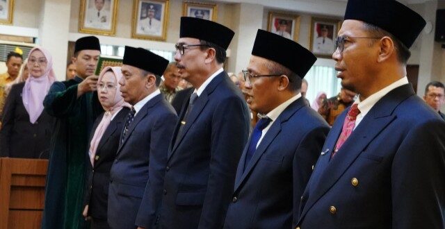 Lima Pejabat Pemprov Lampung Dilantik, Gubernur Dorong Transformasi Pelayanan PublikTekankan Profesionalitas dan Inovasi Layanan Publik