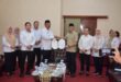 Gubernur Rahmat Mirzani Djausal Serahkan Surat Penugasan Plt. Bupati Lampung Tengah Kepada I Komang Koheri