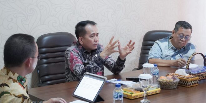 Tingkatkan Kualitas Pelayanan dan Pendapatan, Direktur Operasional Jasa Raharja Berikan Pembinaan di Lampung dan Tinjau Samsat Rajabasa