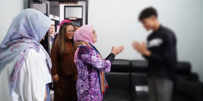Kunjungi UPTD PPA Lampung, Menteri PPPA Beri Pendampingan Langsung kepada Korban Kekerasan Seksual